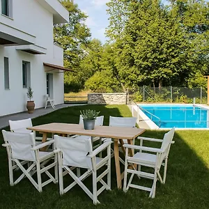  Apartament Aristotelia Gi Ikies - Poolside Retreats